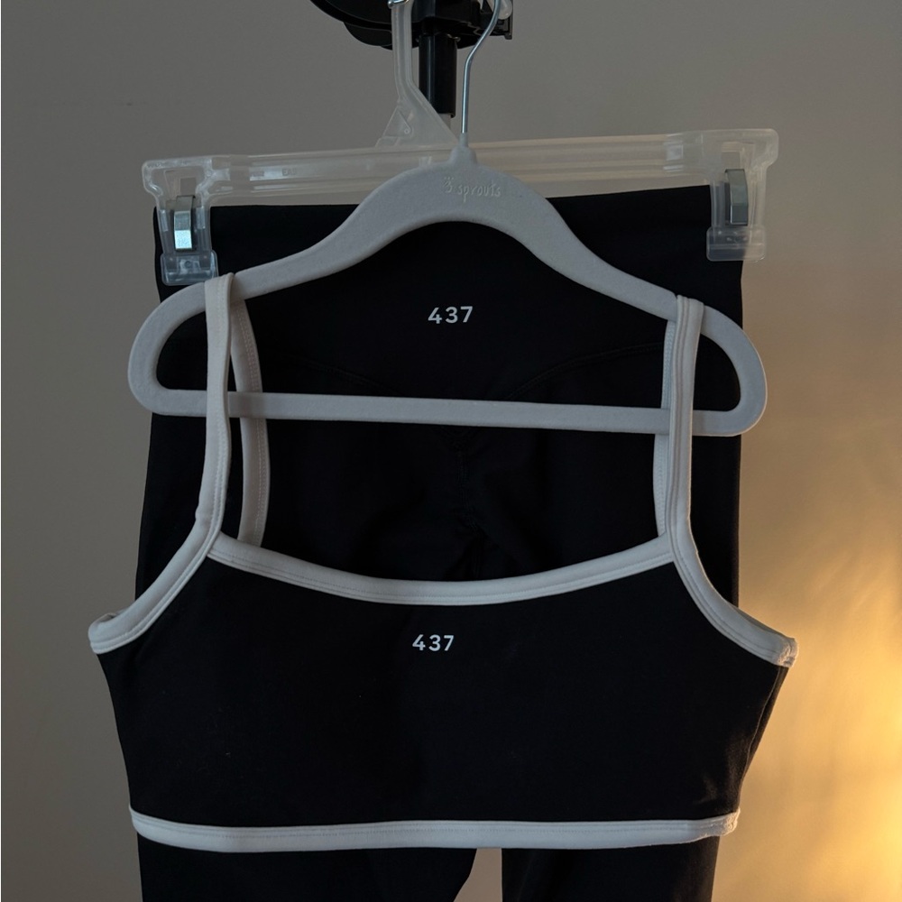437 Chic Black and White Activewear Set